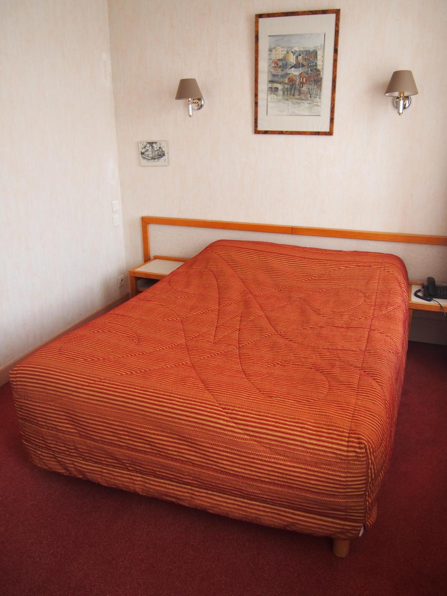 Hotel Val Saint Hilaire Givet Oda fotoğraf