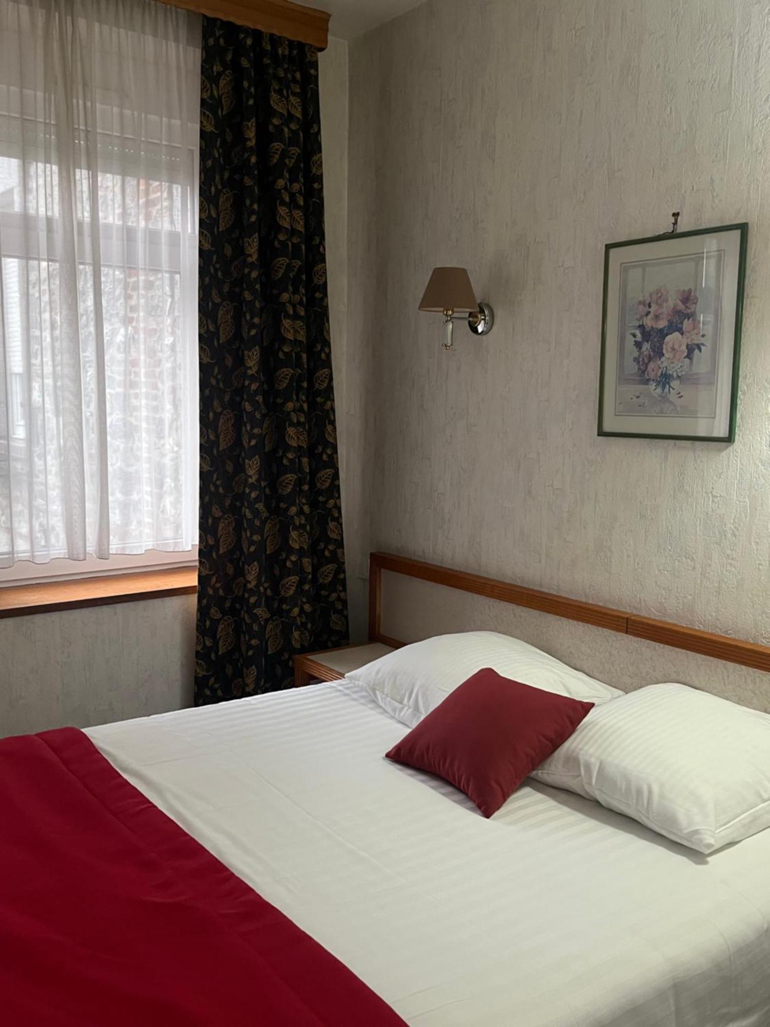 Hotel Val Saint Hilaire Givet Dış mekan fotoğraf